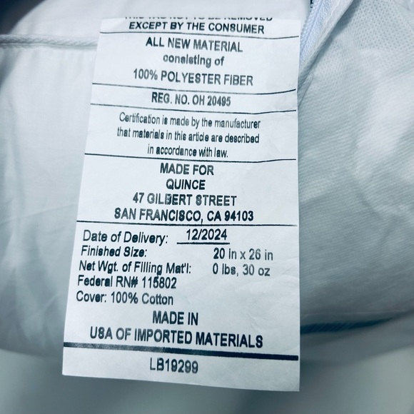 NWOT QUINCE Premium Down Alternative Pillow Medium/Firm Standard 4040 - Picture 11 of 12